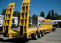 ВАРЗ-НПВ 3811 3-осный полуприцеп-тяжеловоз грузоподъемностью 38 000 кг.